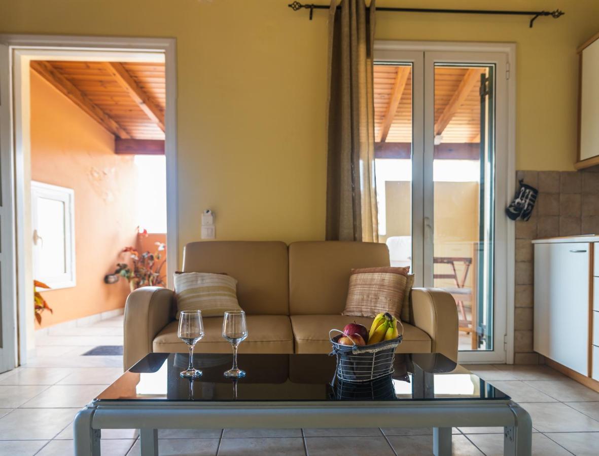 Julia΄S Apartment Alepou ภายนอก รูปภาพ