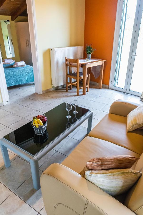 Julia΄S Apartment Alepou ภายนอก รูปภาพ